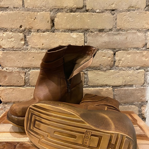 Vintage 90’s Aldo leather boots - Picture 2 of 3
